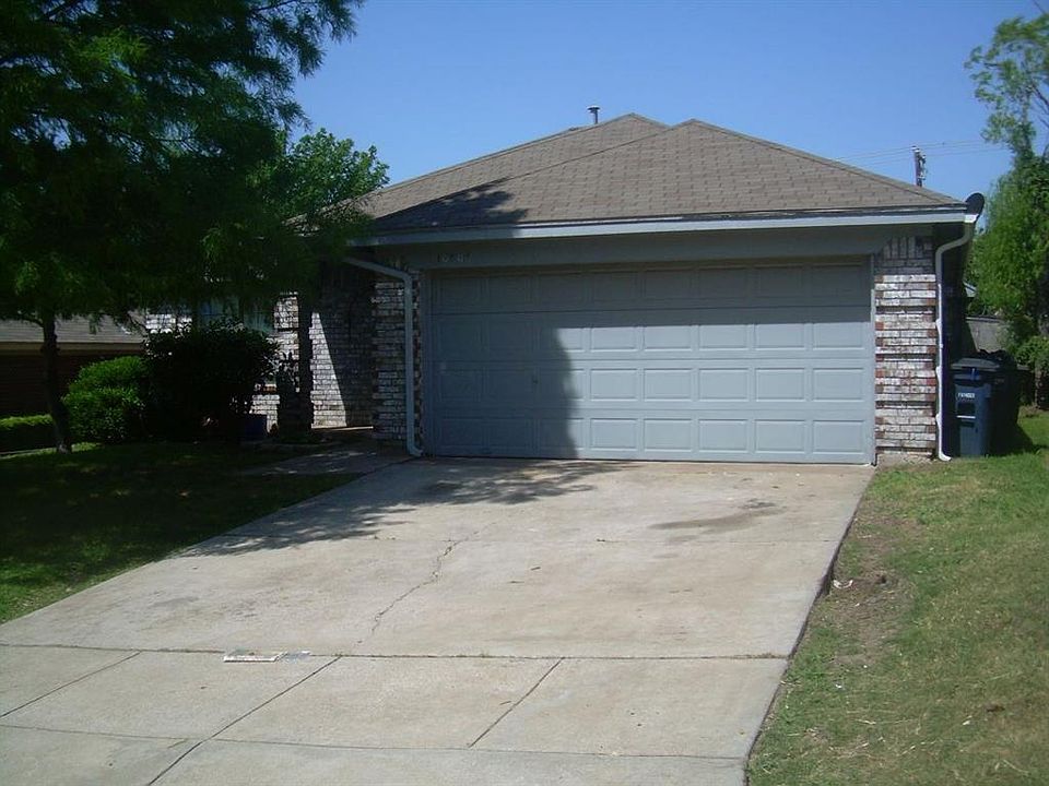 1st image of 10808 Tall Oak Dr