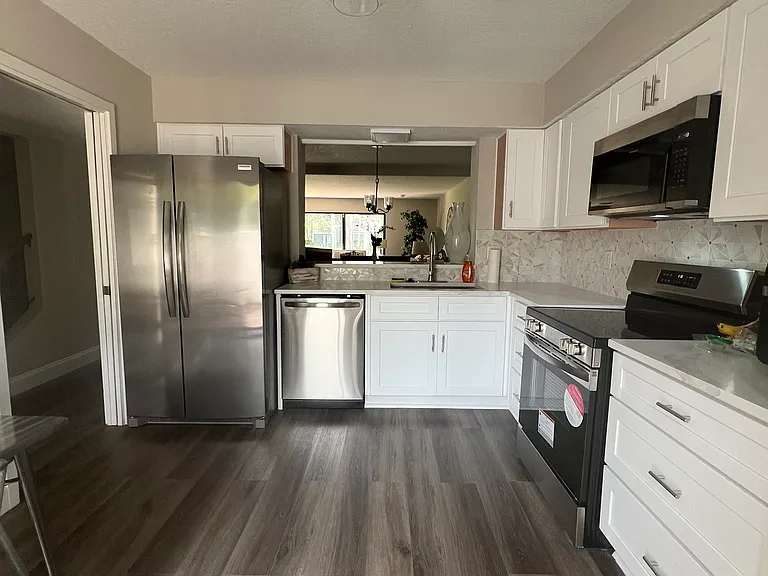 7908 Los Robles Ct — Photo 15