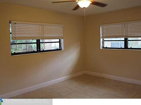 4th image of 1024 Long Island Ave