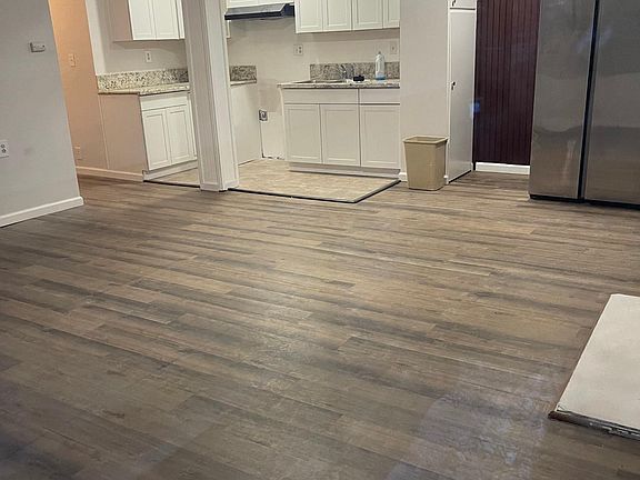 2nd image of 1510 McAllister Ave Unit B