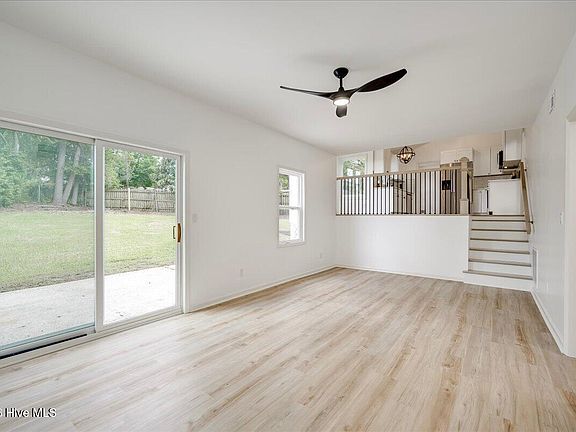 4th image of 862 Brookfield Parkway