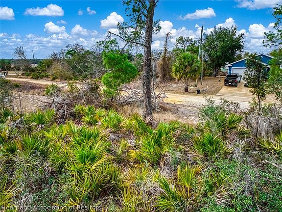 4th image of 3085 W Scoralick Rd