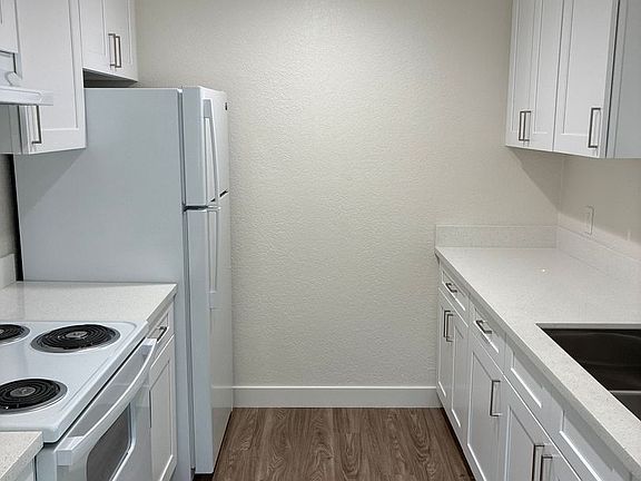 5th image of 342-58 Pleasant Way #228