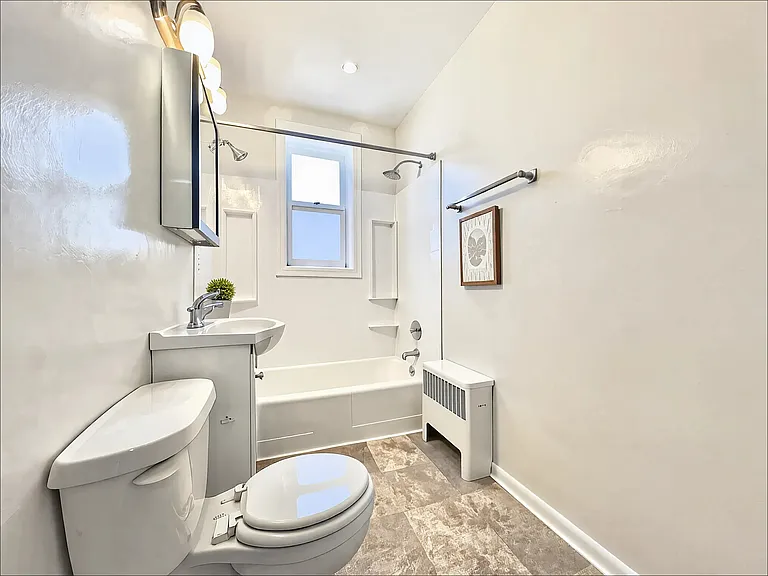 2187 Portage Ave — Photo 9