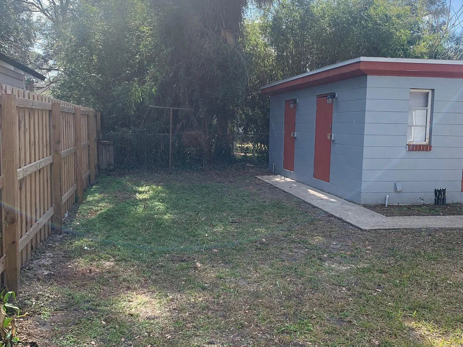 2554 Ernest St — Photo 4
