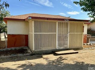 8121 Bertal St, Lamont, CA 93241