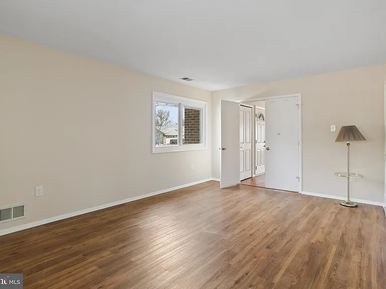 103 Farmington Ln — Photo 34