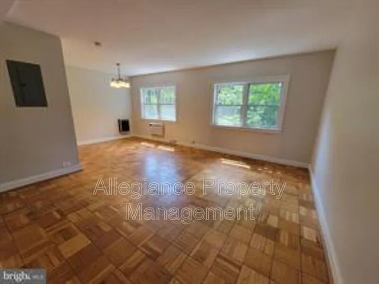 3472 Gunston Rd — Photo 2