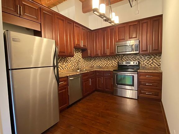 4th image of 540 N Lake Shore Dr APT 209