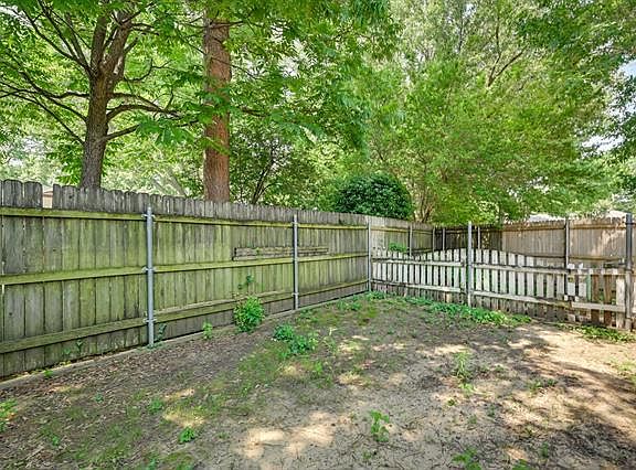 5th image of 1200 Oakmont Ct
