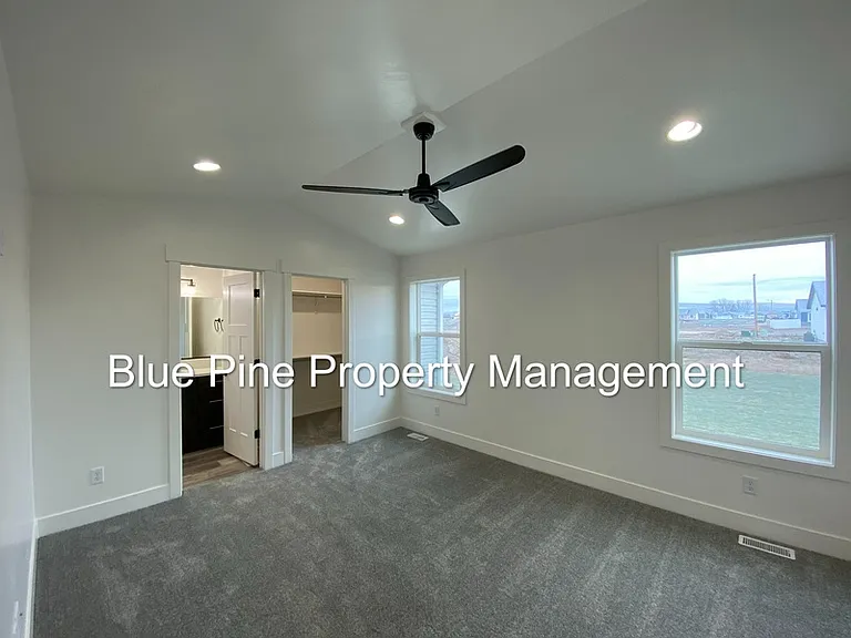 3840 Ventura Ave — Photo 11