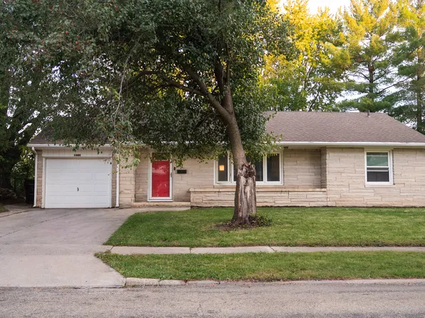 1101 N Main St, Rochelle, IL 61068