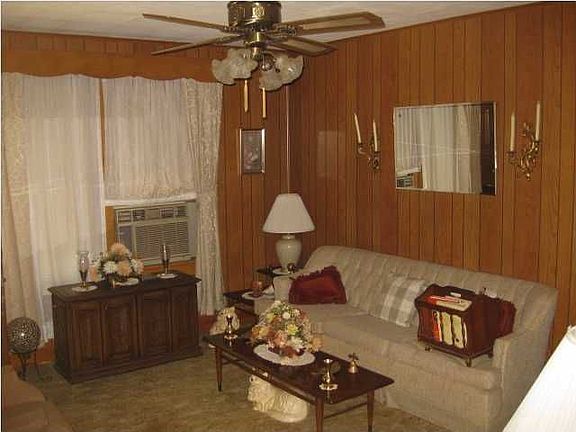 2nd image of 2320 Bailey Dr