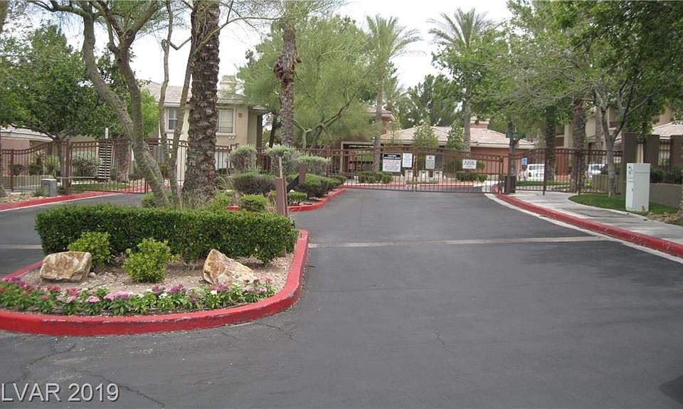 2nd image of 912 Duckhorn Ct APT 102