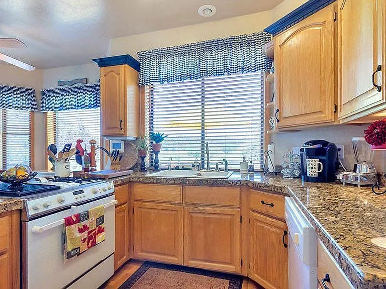 W Mesa Dr — Photo 22