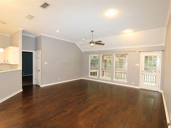 4th image of 21189 Dogwood Dr