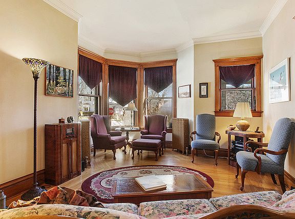 4th image of 13032 Greenwood Ave