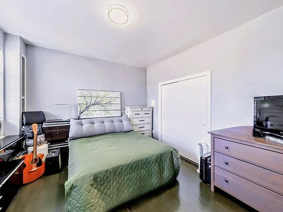 5th image of 282 Magnolia Ave APT 6