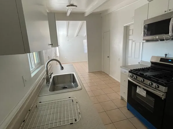 (undisclosed Address), Lancaster, CA 93535