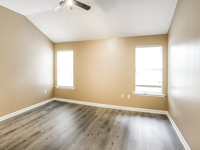 4941 Wemberley Dr — Photo 9
