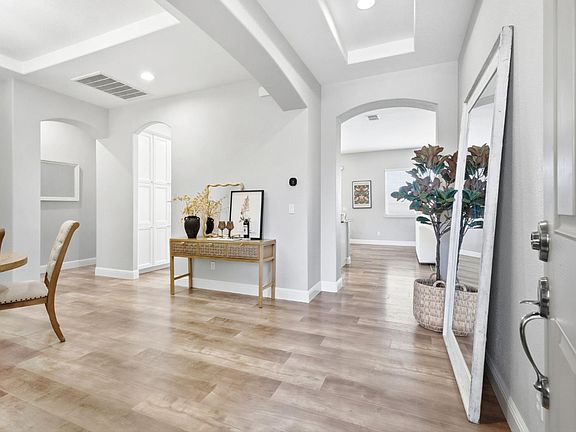 3rd image of 679 Lefevre Dr