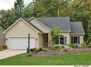 33 Summer Place Ct, Brevard, NC 28712