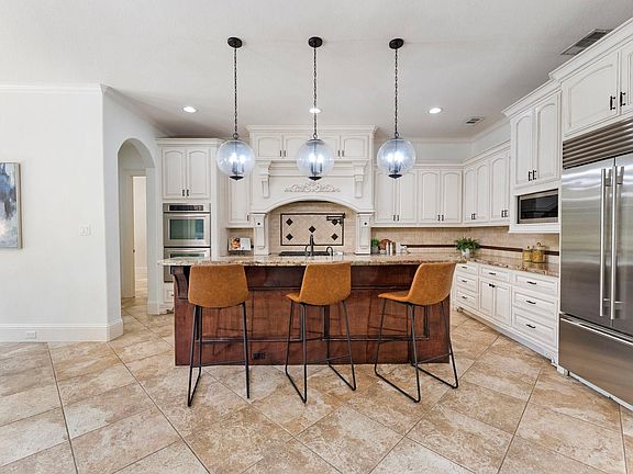 4th image of 27507 Hunter Creek Ct