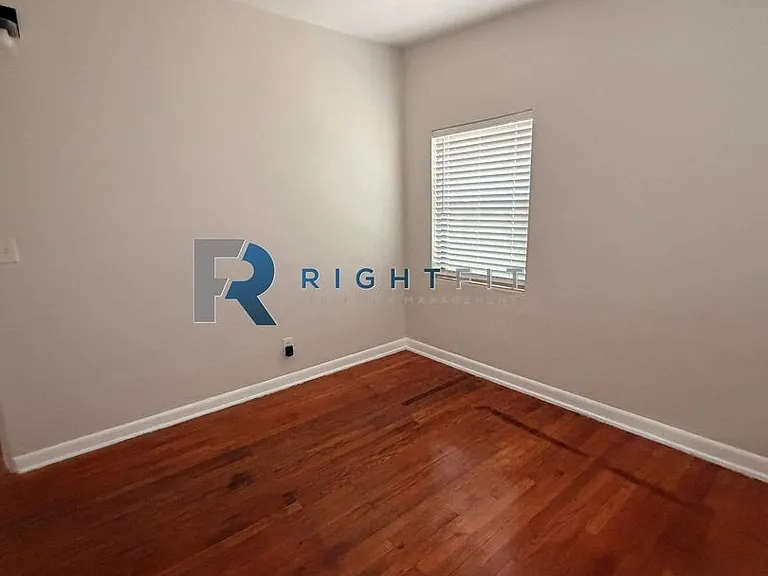 2365 Lantana Ave — Photo 6