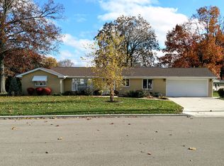 100 S 7th Ave, Morton, IL