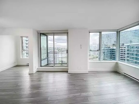 5th image of 33 Smithe St #2206