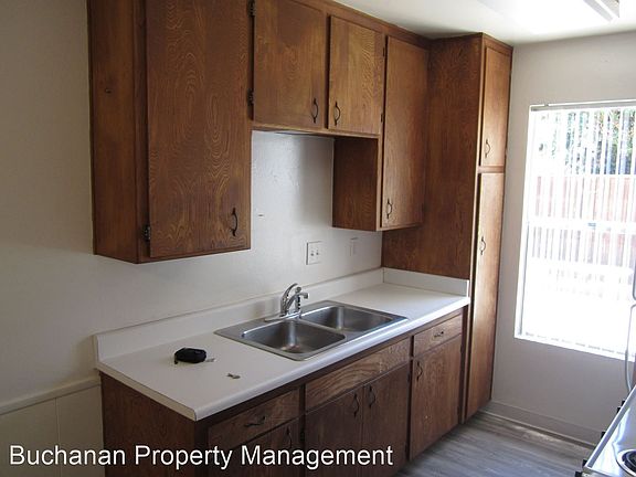 5th image of 4986 Santa Monica Ave APT 3