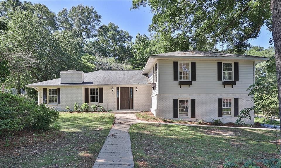 1st image of 1905 Ashley Dr