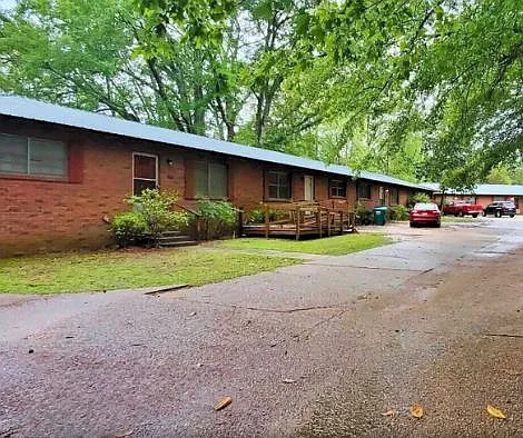 Redbud Village — Photo 11