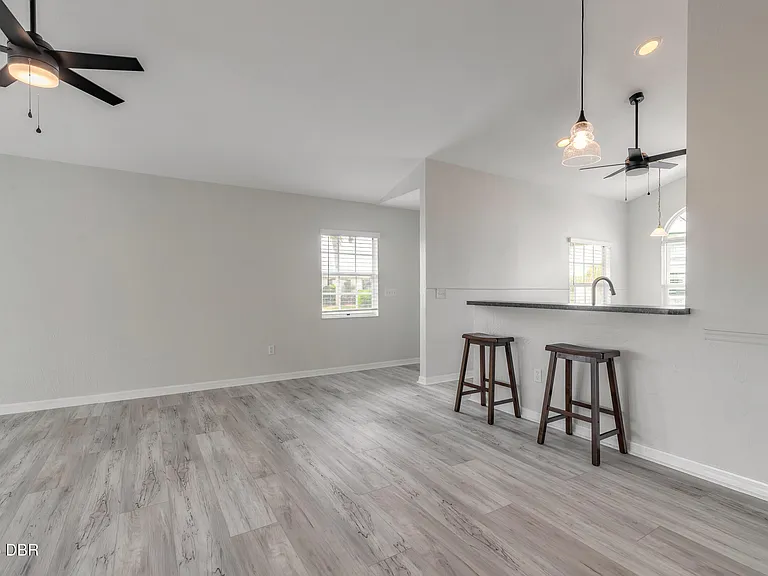 2 Nantucket Dr — Photo 34