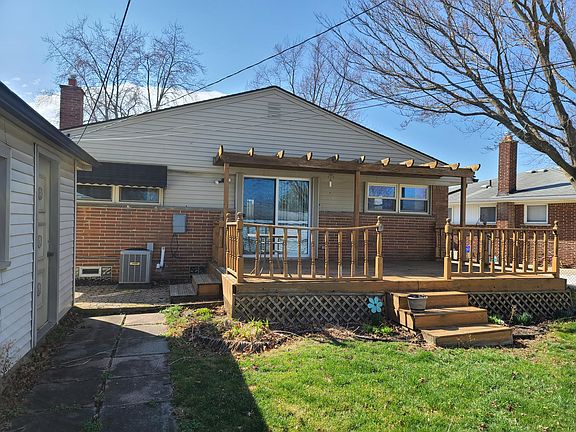 3rd image of 7860 August Ave