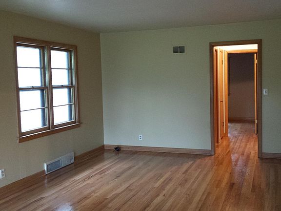 4th image of 1320 S 44th St