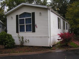 36 Woodland Dr, Countryside, IL 60525