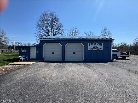 3rd image of 2719 Columbiana Rd