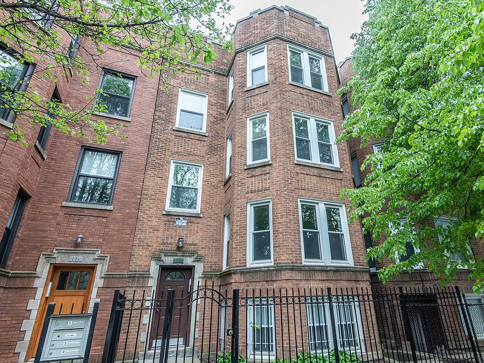 1st image of 2337 W McLean Ave APT 3
