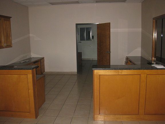3rd image of 3107 Center Point Dr
