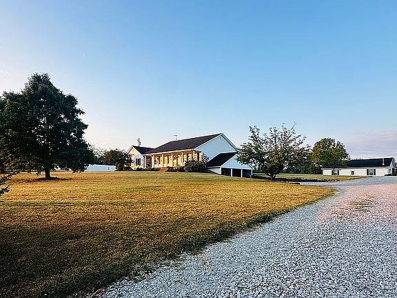 3rd image of 12985 Marion Rd