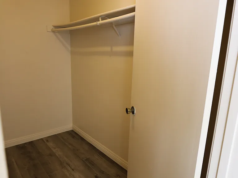 333 Avocado St #B3 — Photo 6