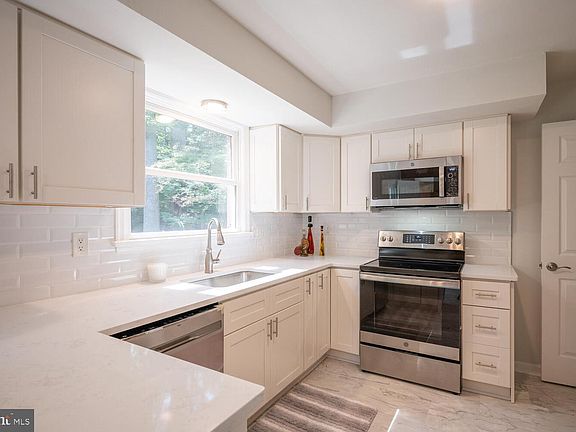 5th image of 8935 Orange Hunt Ln