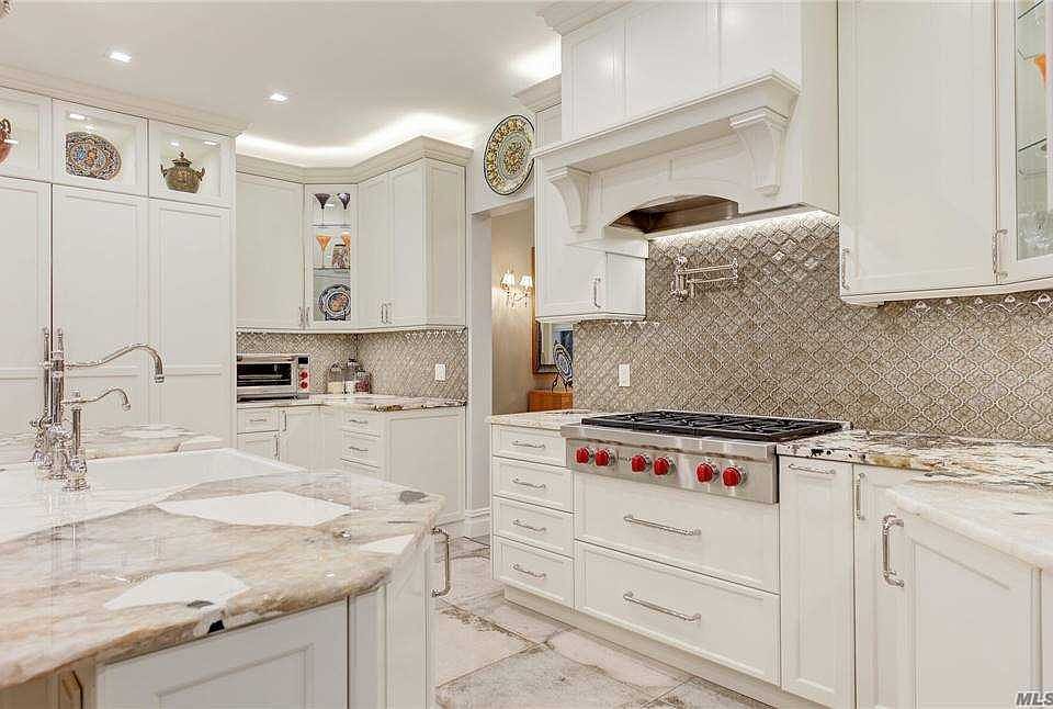 1st image of 6 Chauncey Pl