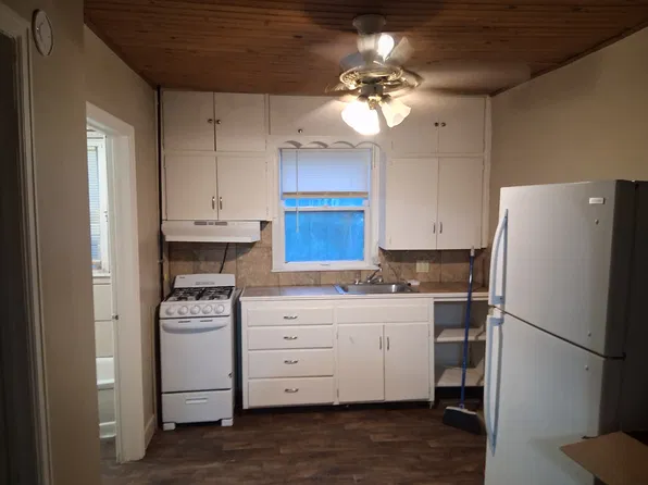 303 E Kansas St #2, Pittsburg, KS 66762
