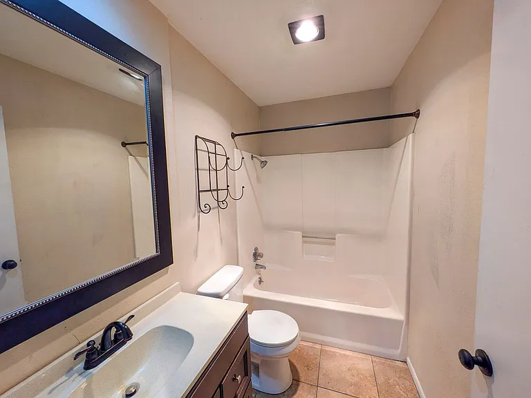 956 Sunmeadow Dr — Photo 15