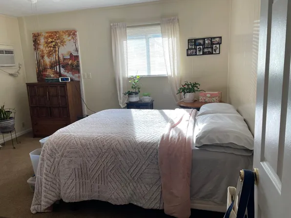 708 1/2 Williams Ave #A, Williamstown, WV 26187