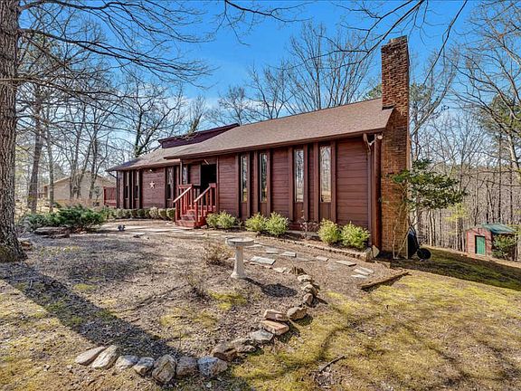 3rd image of 2264 Laurel Woods Dr