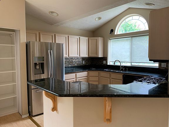 4th image of 1003 N Homestead Dr