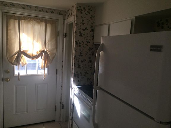 5th image of 129 McKinley Ave APT 2